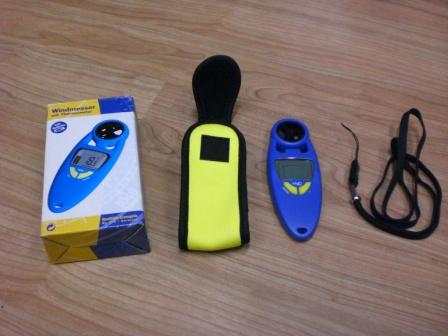 Digital handheld windmeter